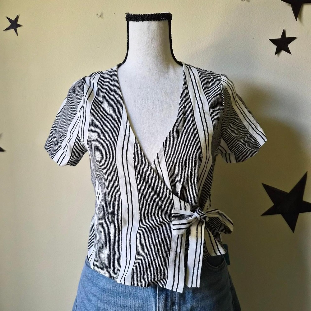 Urban Outfitters Linen Wrap Top Women XS Coquette Coastal Euro Summer Resortwear